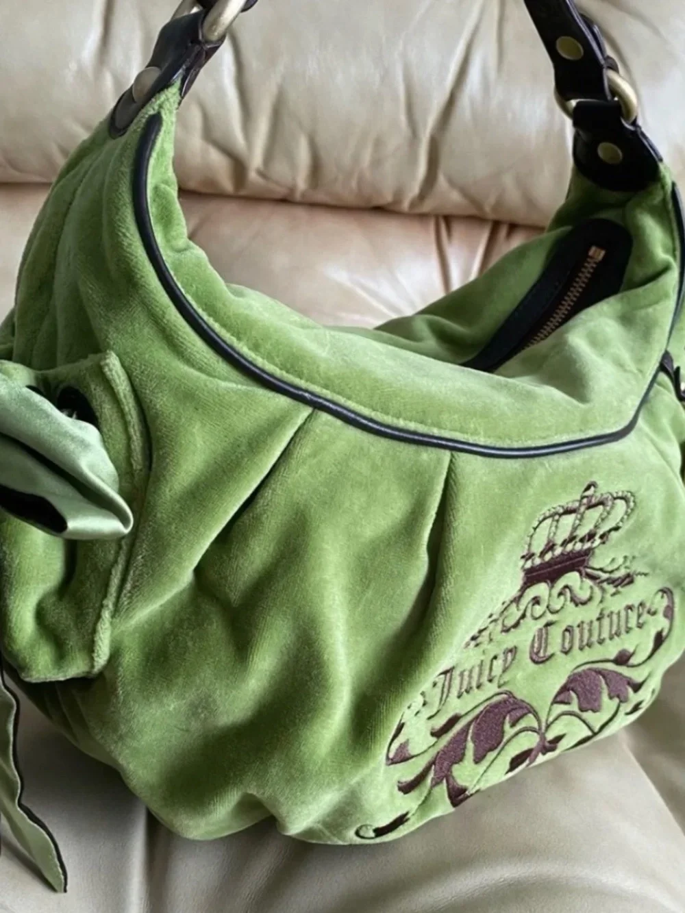 LKNW Juicy Couture Hobo Effortless Y2K Velour Vintage